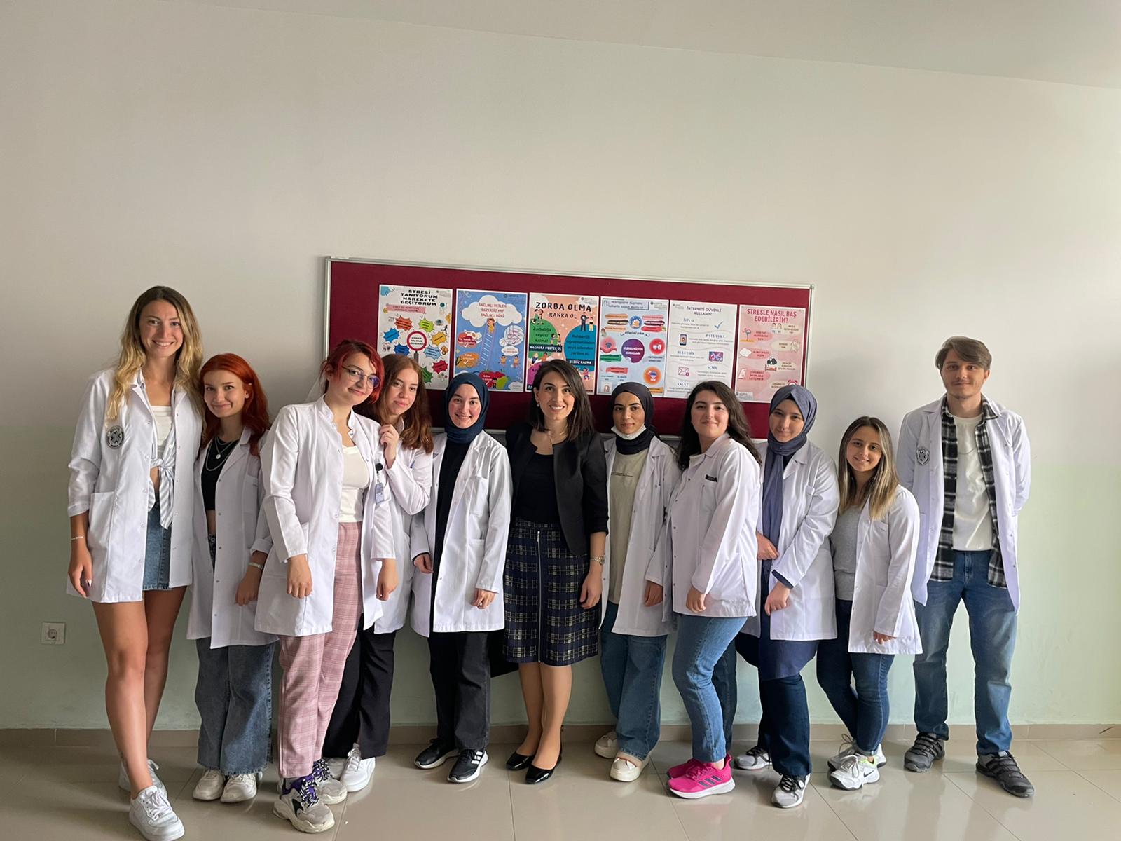 Hemşirelik Öğrencileri Okul Sağlığı Etkinlikleri Gerçekleştirdi