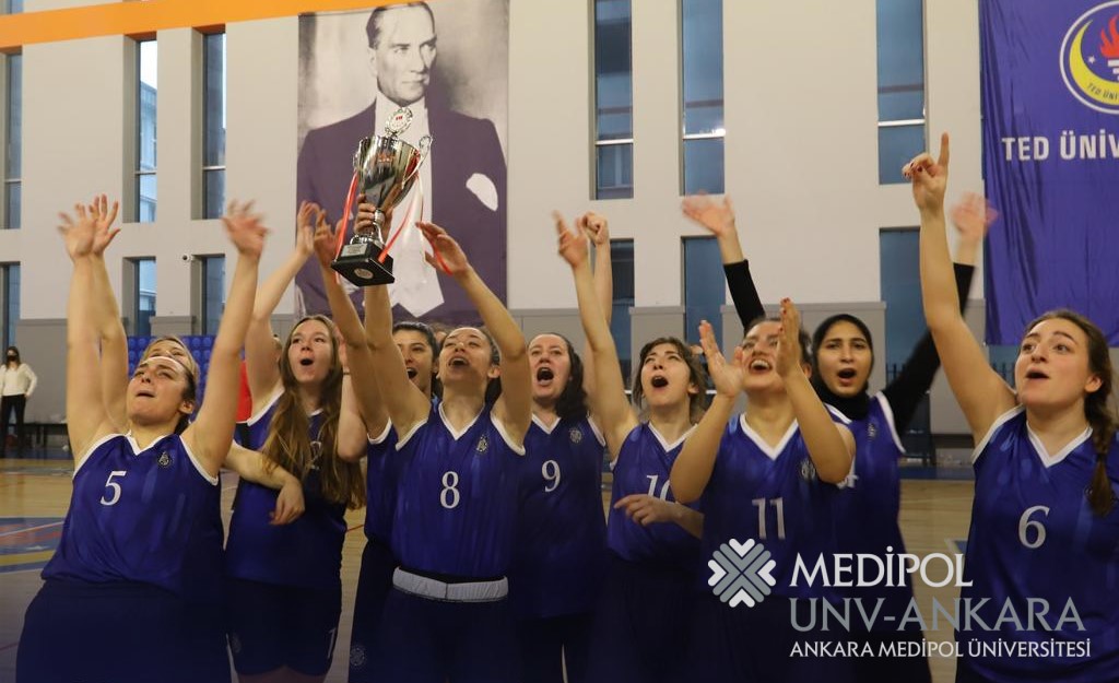 Kadın Basketbol Takımımız 2 LİG. Şampiyonu Olmuştur